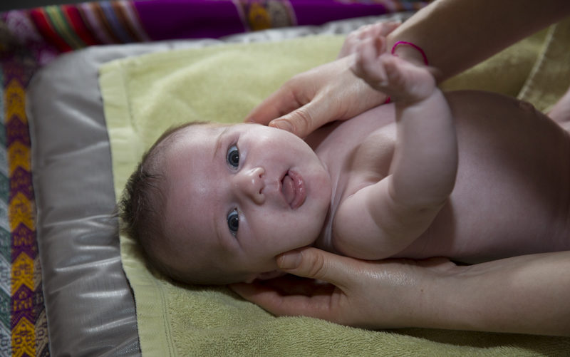 Formation Accompagnant(e) en toucher massage bébé bien être